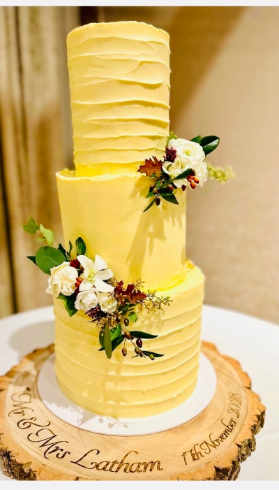 Wedding cake flowers