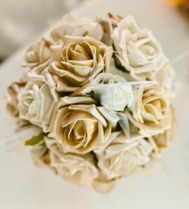 Wedding posy compact style